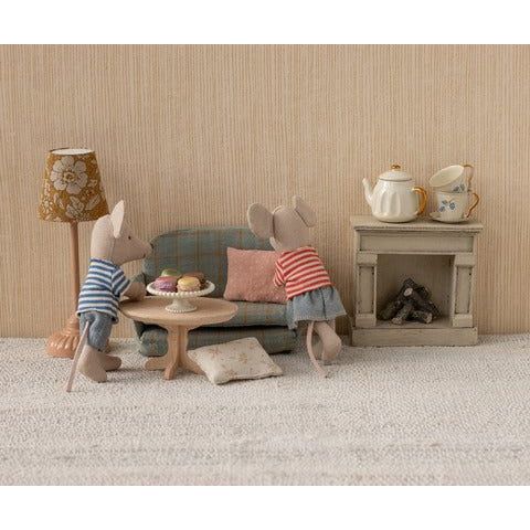 Maileg Oval coffee table, Mouse - Nature Mouse House furniture Maileg