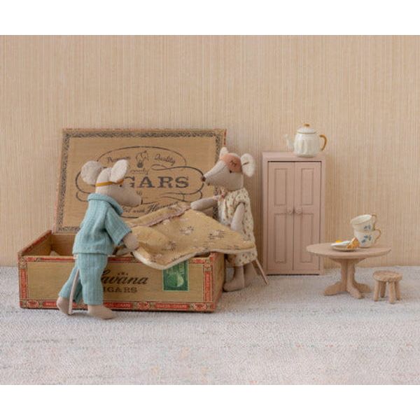 Maileg Mum &amp; Dad In Cigar Box-2026 Mice Maileg