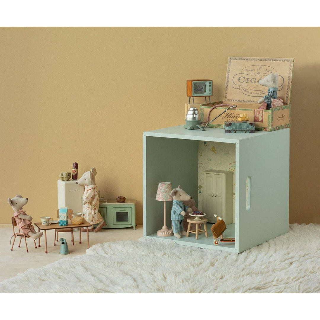 Maileg Grandma and Grandpa Mice in Cigarbox 26&