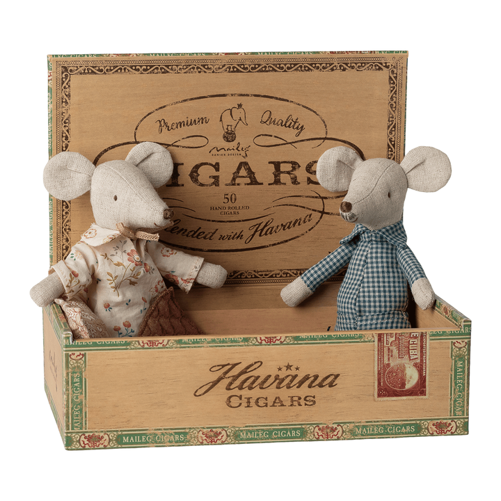 Maileg Grandma and Grandpa Mice in Cigarbox 26&
