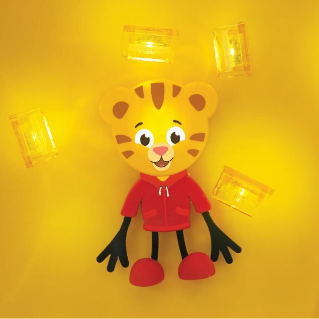 Glo Pals Characters - Daniel Tiger Bath Time Glo Pals
