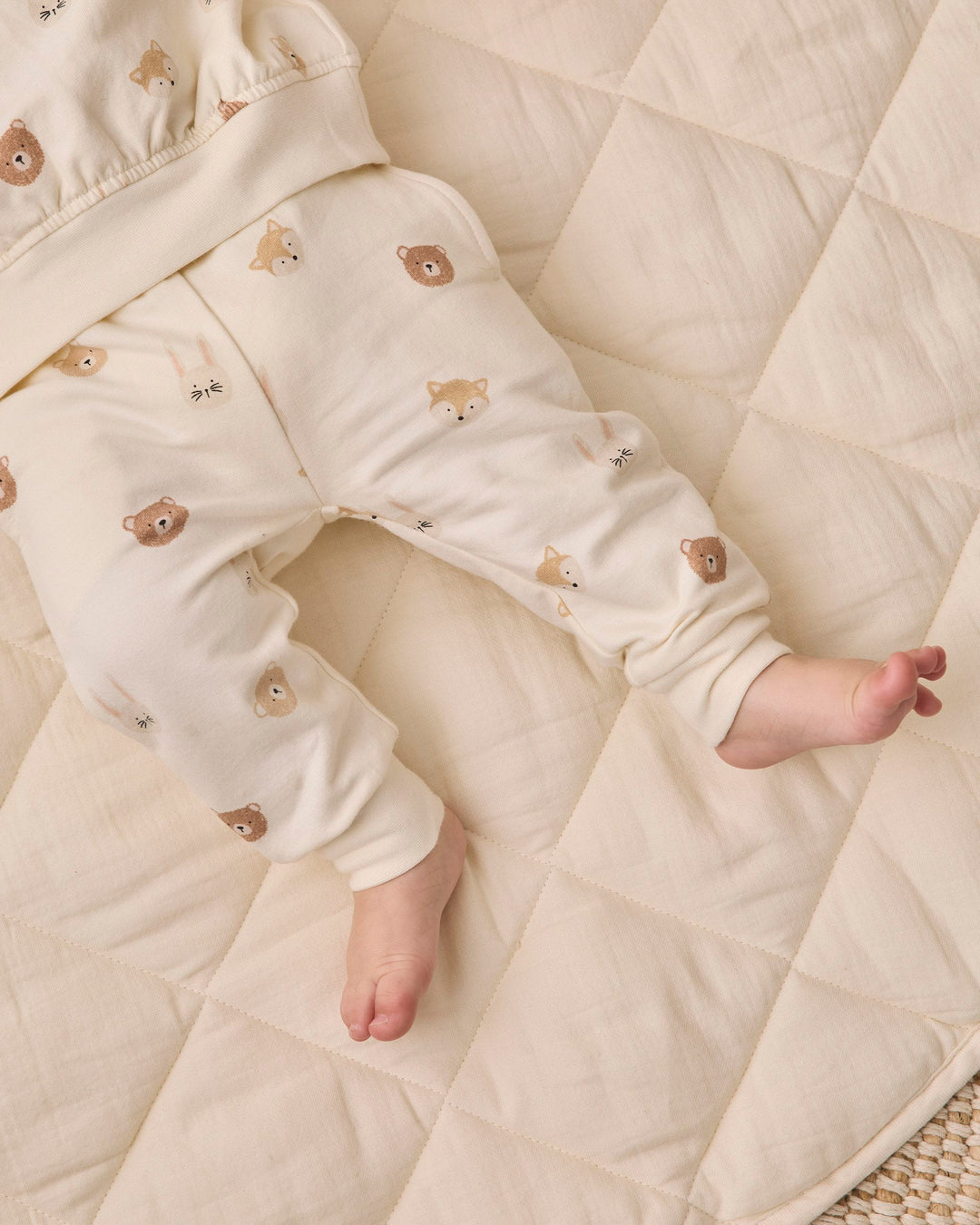 Quincy Mae Relaxed Fleece Sweatpant- Critters