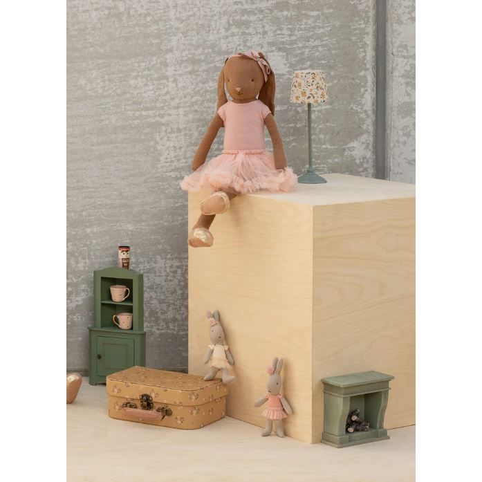 Maileg Bunny, Size 3 - Chocolat Brown - Ballet suit and skirt rose Rabbits &amp; Bunnies Maileg